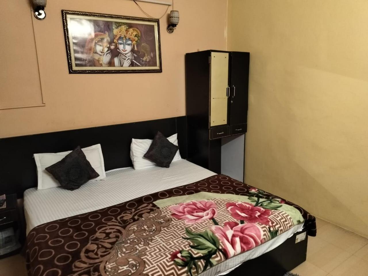 Homestay Ds Residency Varanasi-prime Location-parking Varanasi